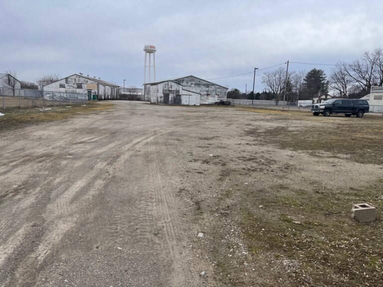 Rare Special Exception General Commercial C2-38 zoned lot, which permits a public self storage warehouse, warehouse, and wholesale establishment.