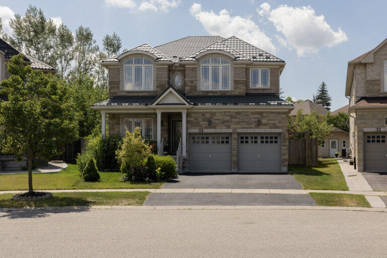 Stunning 2 storey, all brick & stone family home on a spacious and fully fenced pie-shaped lot in the highly desirable Grand Valley Estates neighbourhood of Brantford.