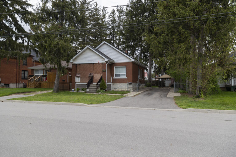 Well cared for starter, retirement, or investment property for sale in Brantford.