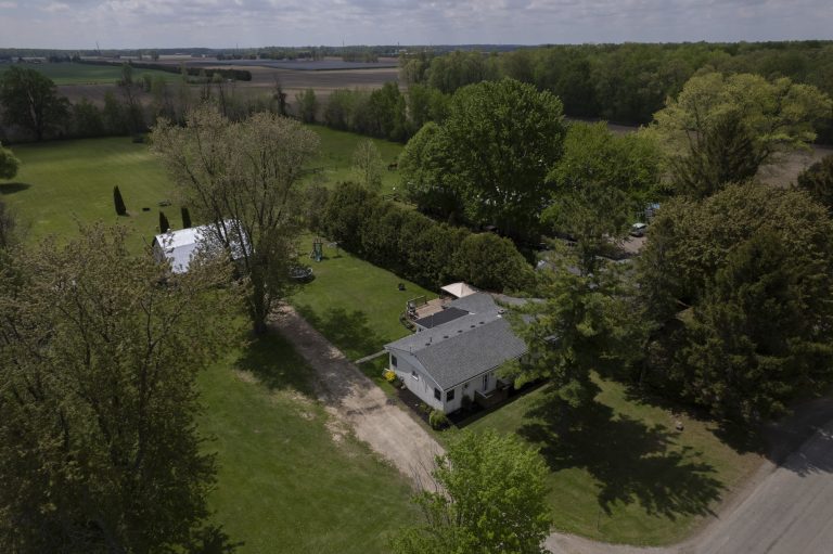 Wonderful ranch style home on a 2 acre country lot just south of Burford and Hwy 403 access.