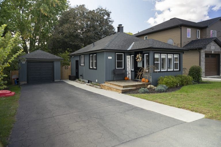 Immaculate, turn-key home and property in a nice, quiet neighbourhood within walking distance to most amenities.